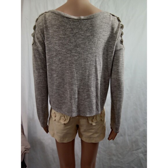 You Are‎ Not Alone Womens Medium Gray Top Embroidery Knit Crop - Picture 8 of 11